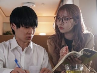 Cô gia sư vú to giúp cậu học sinh lười học bằng cách đụ