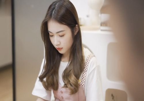 Con gái mới lớn xinh đẹp bị cha dượng xấu xa dở trò đồi bại